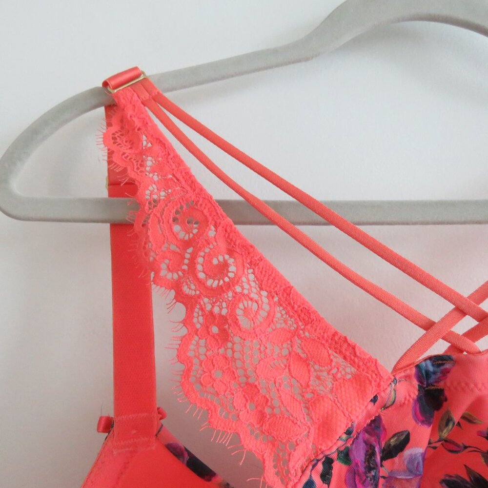 CACIQUE Floral Front Close Plunge Boost Bra in Coral Lace - Size 44DD - Picture 13 of 14